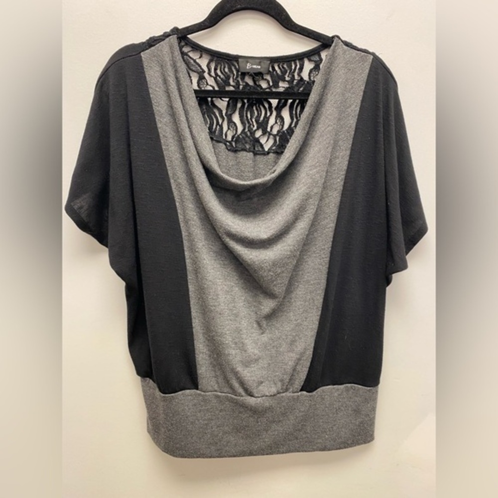 4 for $25 🍒 Bwear Gray and Black Lace Accent Blouse Size 1x
